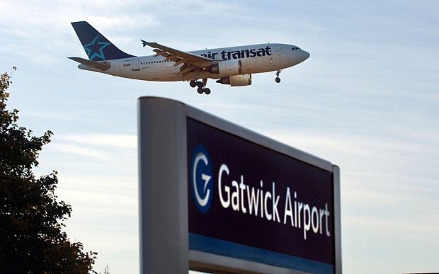 Amesbury to Gatwick Airport Taxi